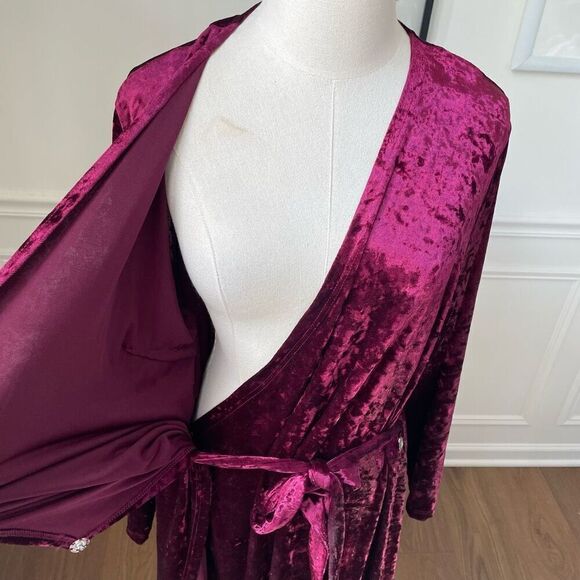 NWT Glamorous Curve Burgundy Crushed Velvet Wrap Dress $119 16 - Picture 5 of 10